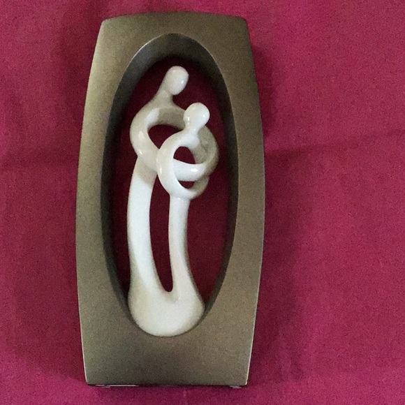 ♥️ CIRCLE OF LOVE Figurine - Picture 2 of 7